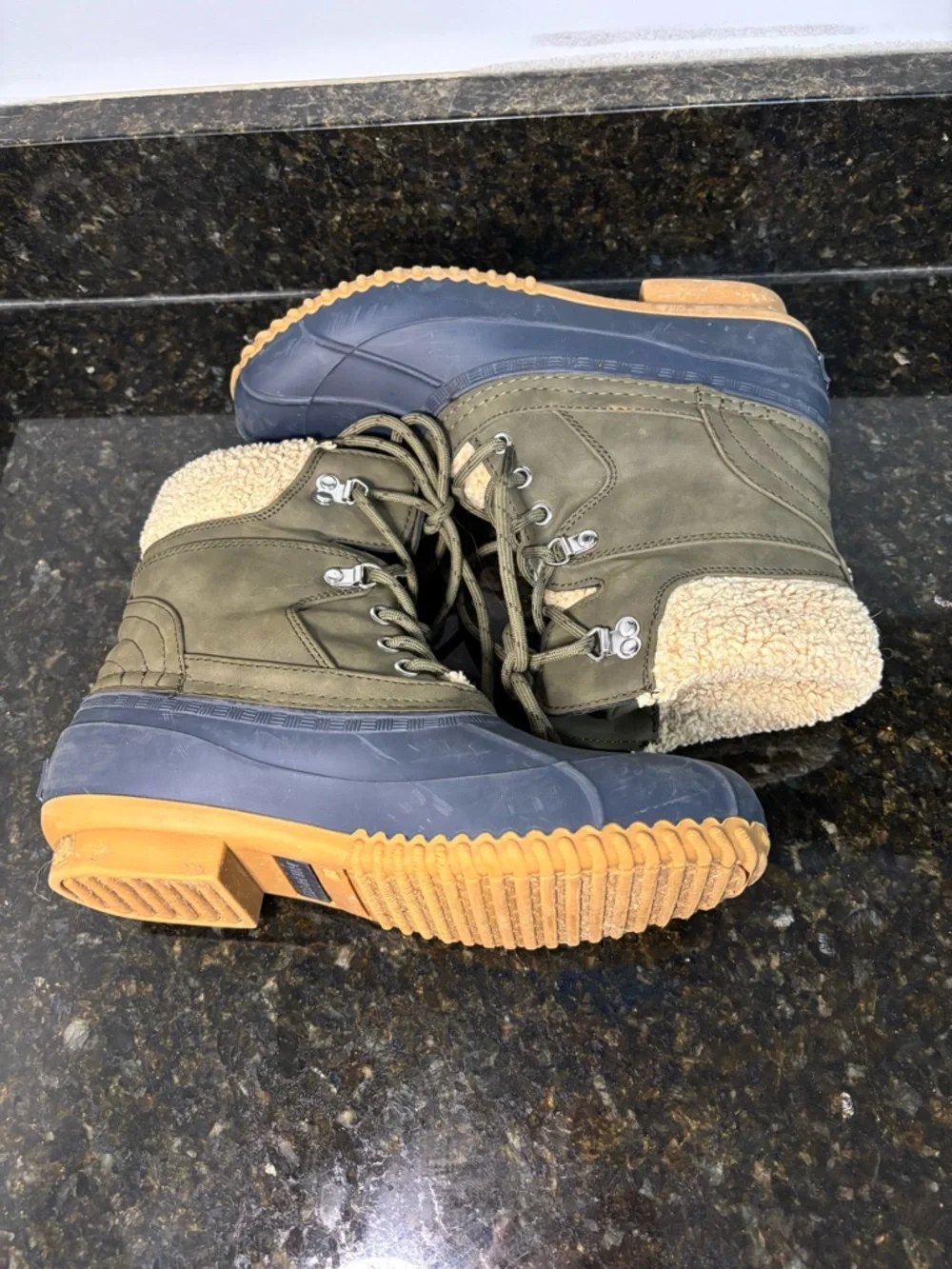 TOMMY HILFIGER Women’s Olive Green Winter Duck Boots with Shearling Collar